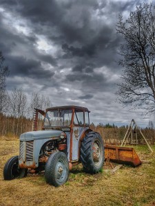 Gamla Grållen som hör till gården. Den funkar att köra!! Foto: Lars Madsen